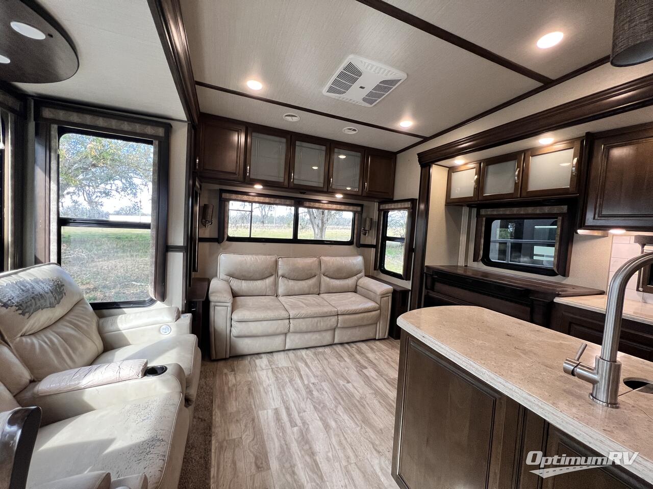 2019 Grand Design Solitude 310GK Photo 6