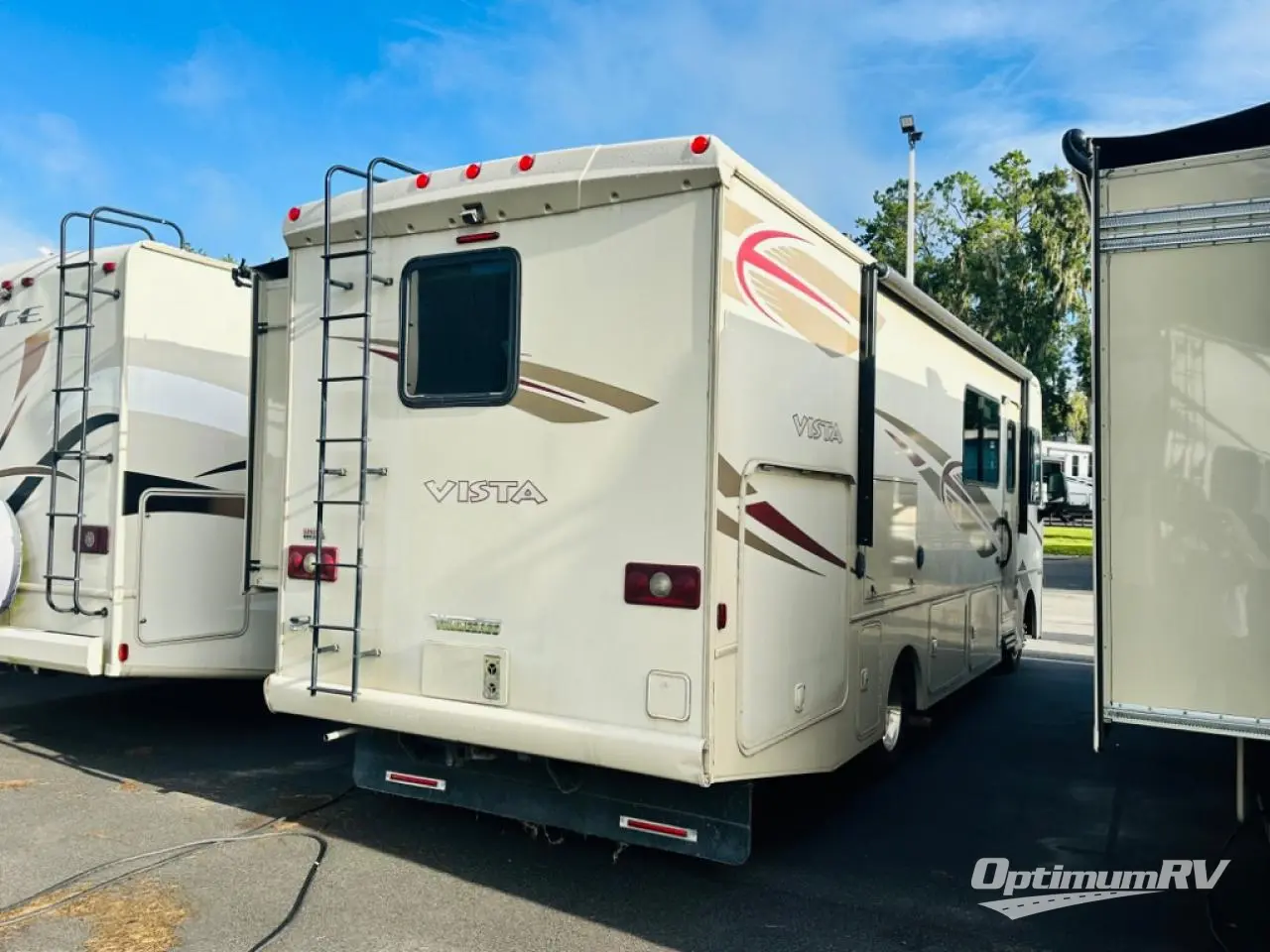 2018 Winnebago Vista 29VE Photo 2