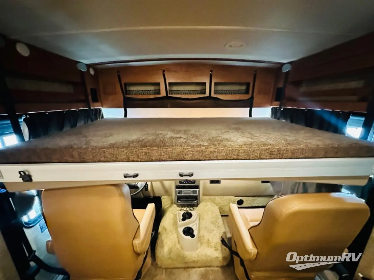 2018 Winnebago Vista 29VE Photo 7