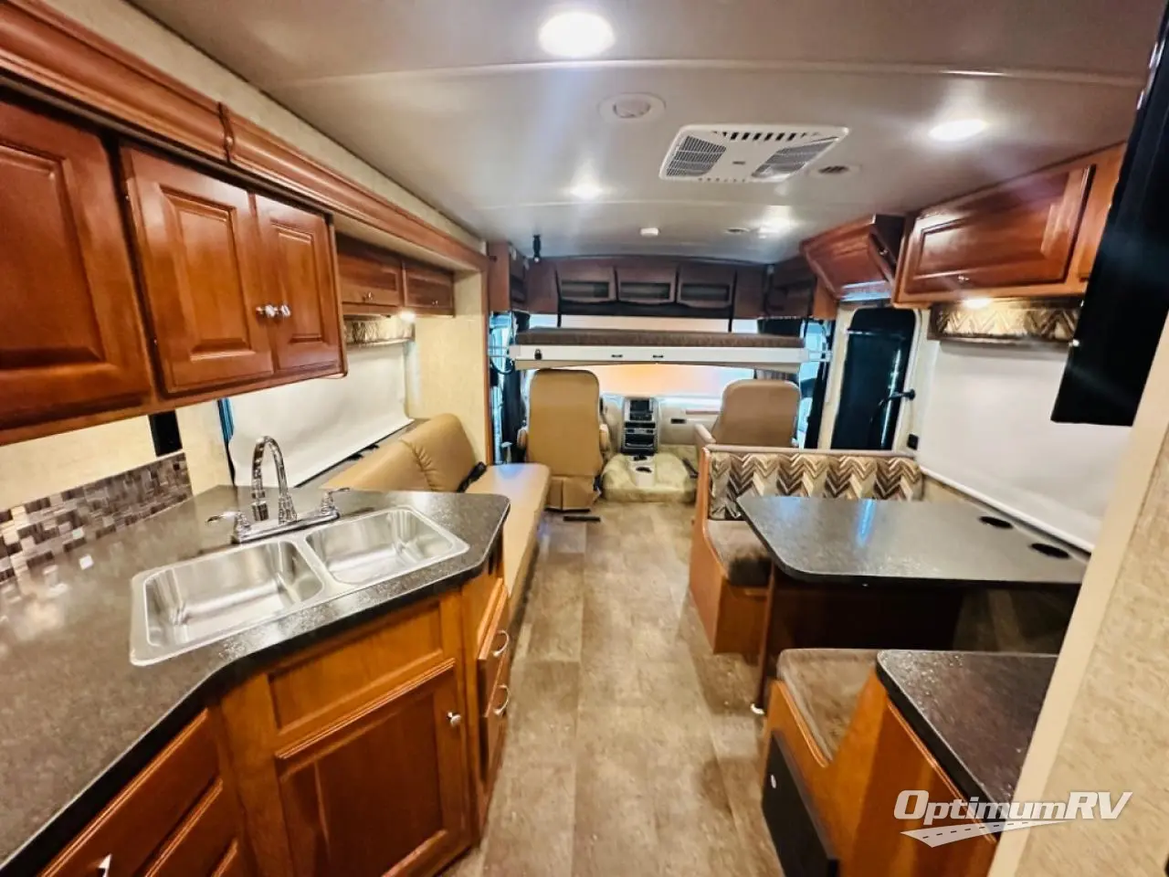 2018 Winnebago Vista 29VE Photo 9