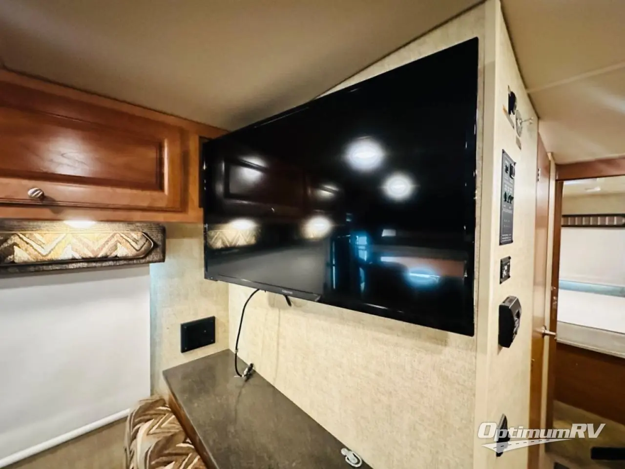 2018 Winnebago Vista 29VE Photo 11