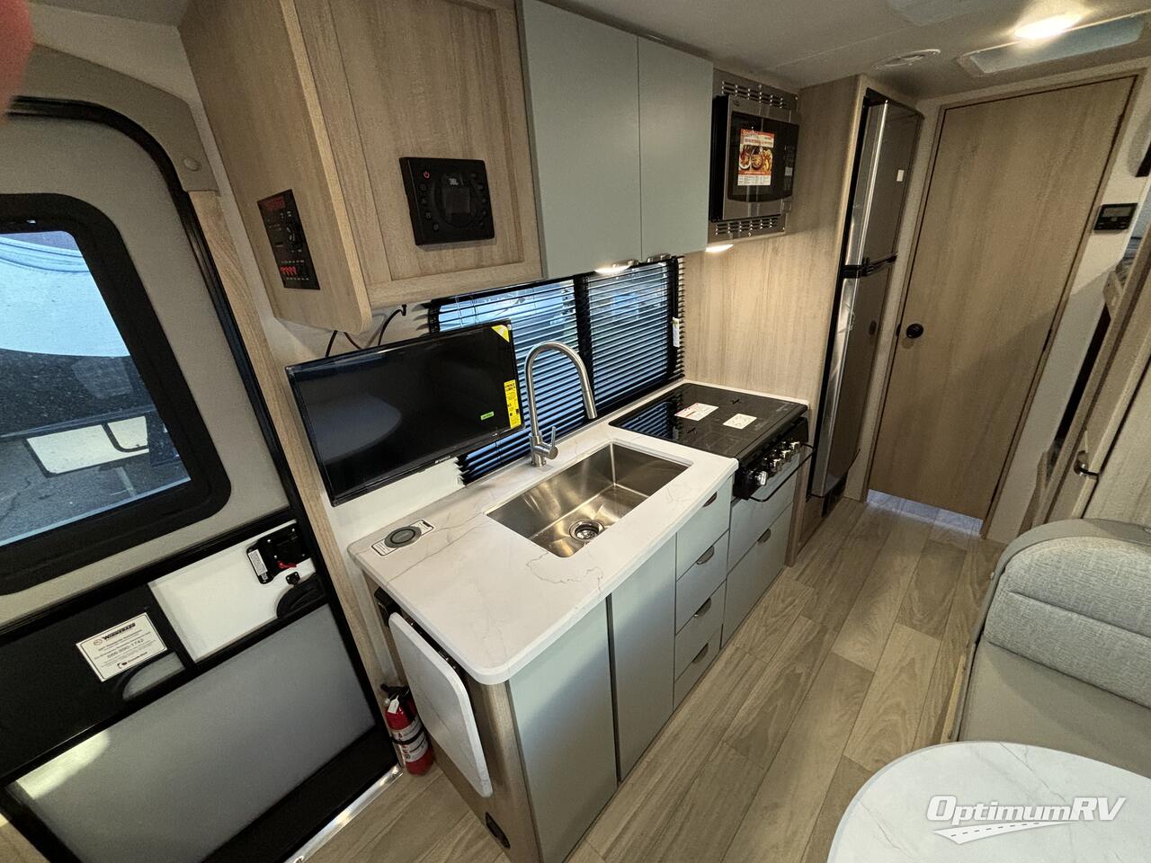 2025 Winnebago Micro Minnie 1800BH Photo 5