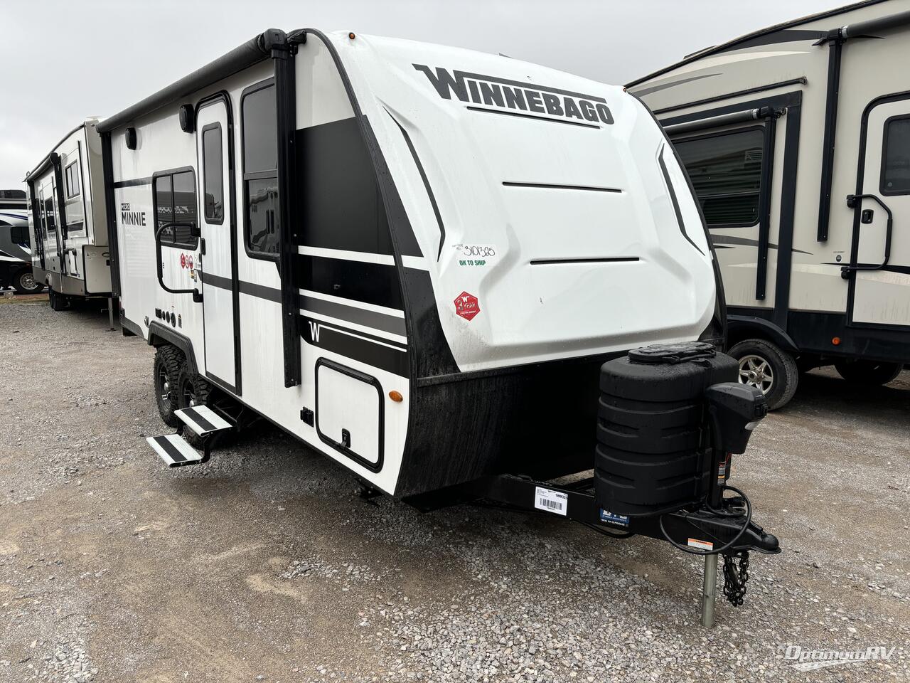 2025 Winnebago Micro Minnie 2108FBS Photo 1