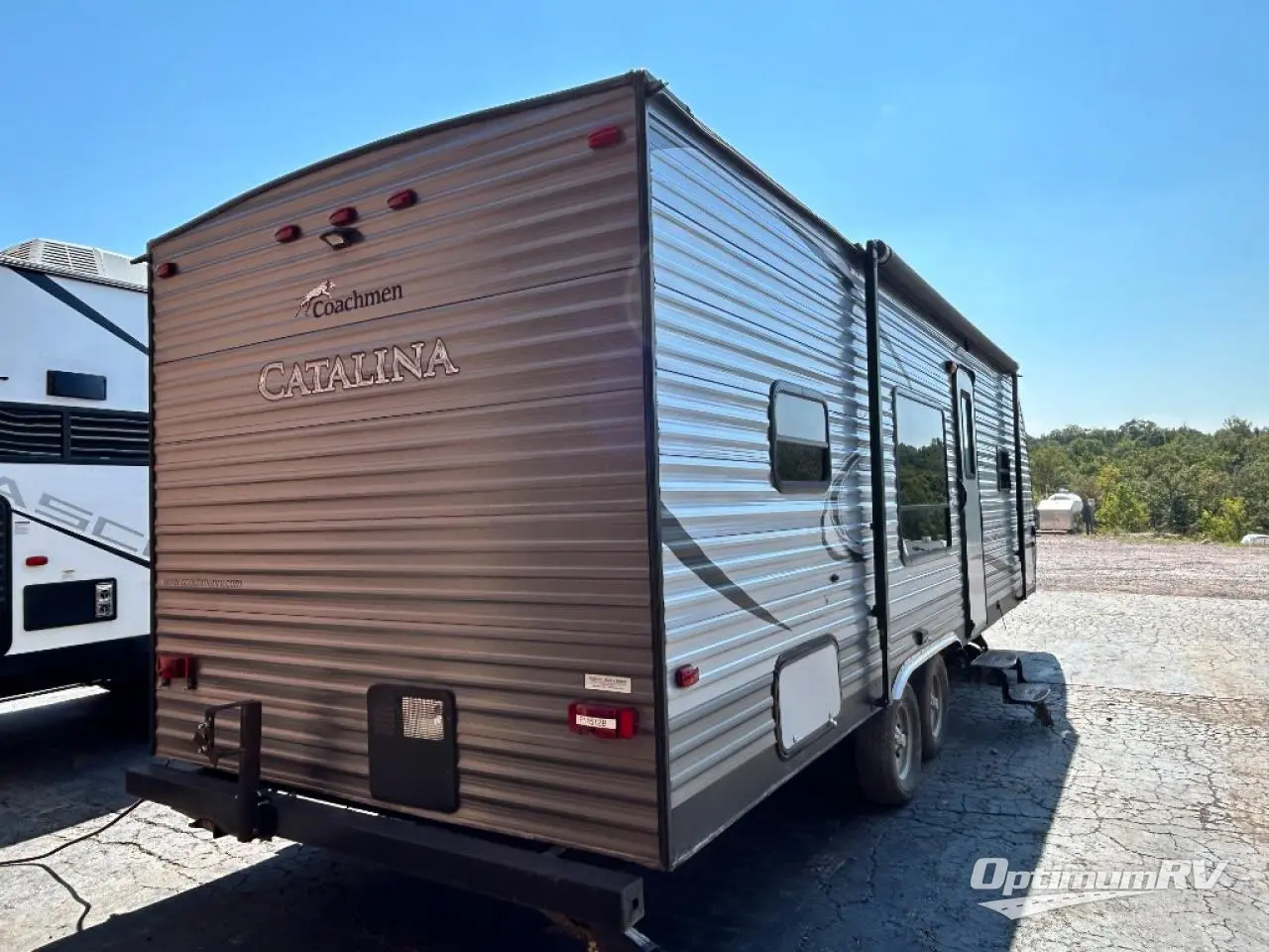 2016 Coachmen Catalina 273BH Photo 2