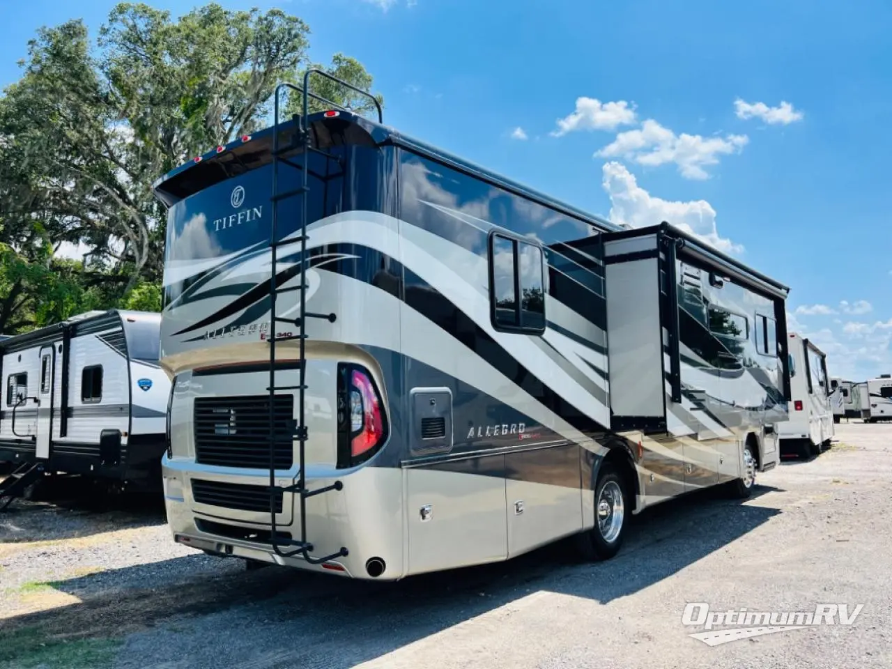 2019 Tiffin Allegro RED 33 AA Photo 2