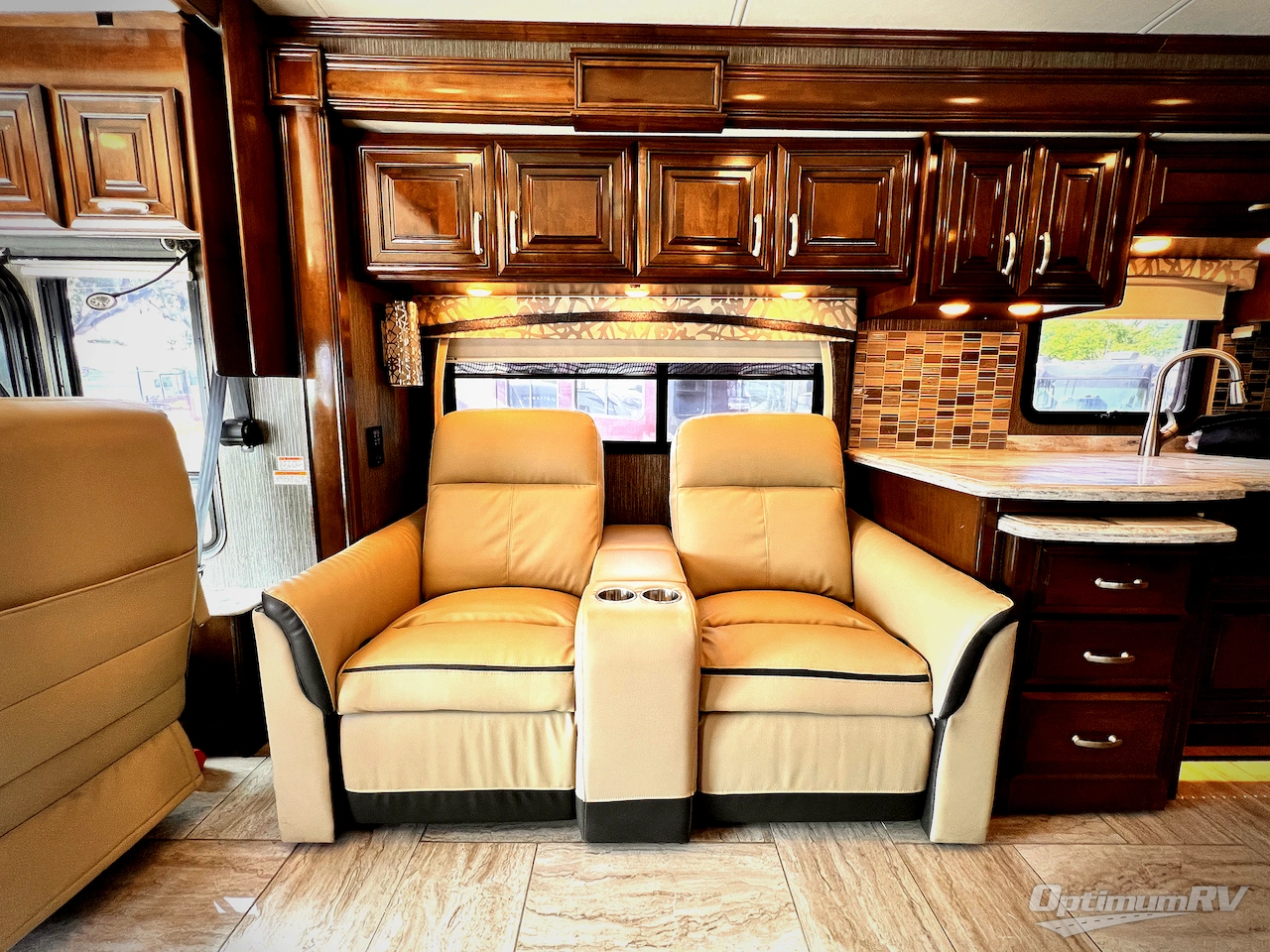 2019 Thor Aria 3901 Photo 9
