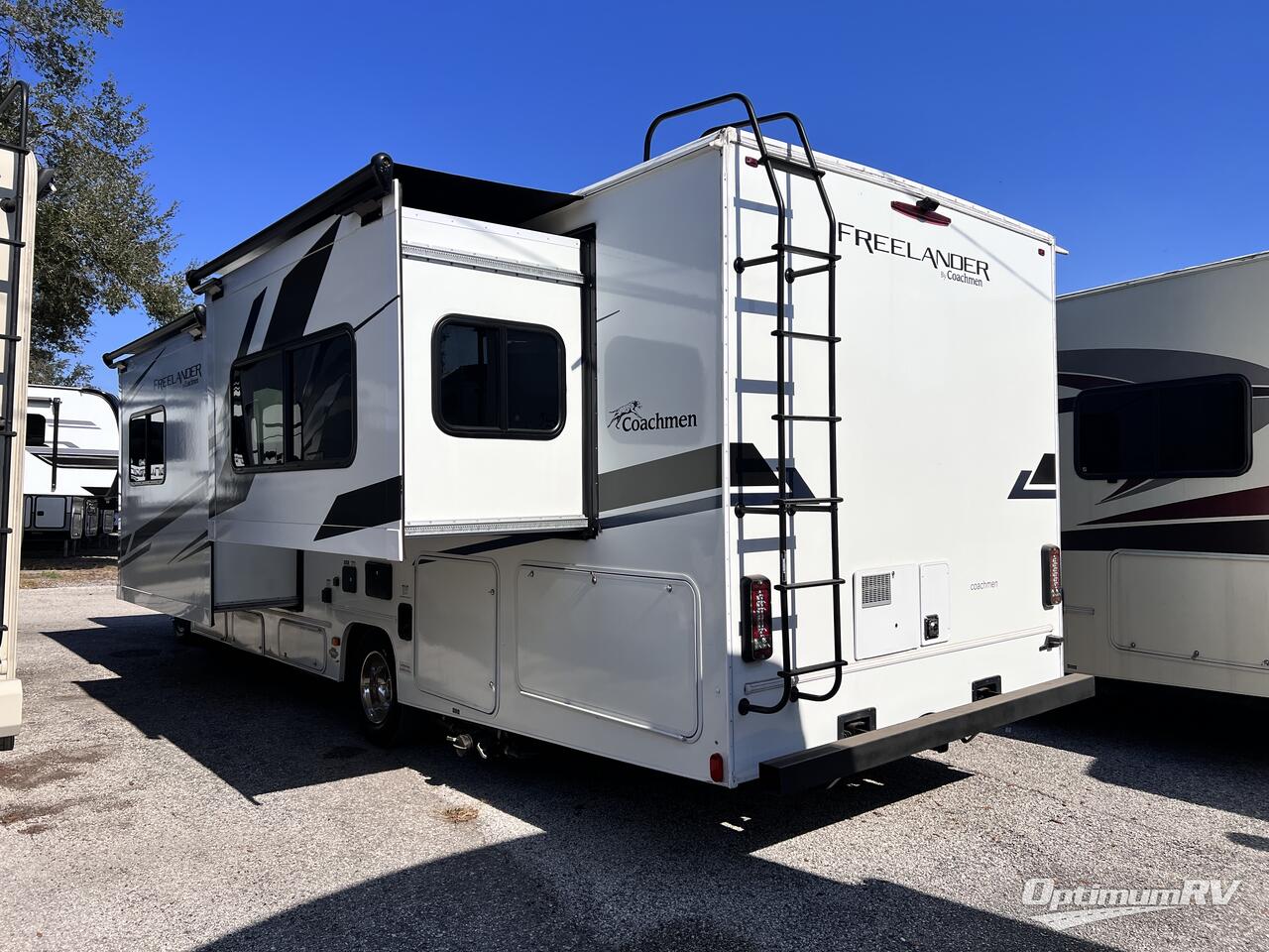 2021 Coachmen Freelander 29KB Ford 450 Photo 2