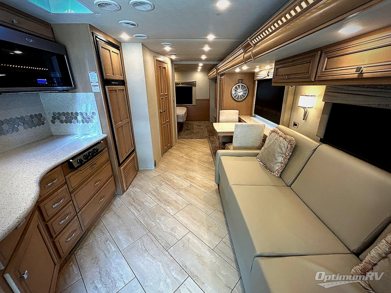 2019 Newmar Bay Star 3124 Photo 2