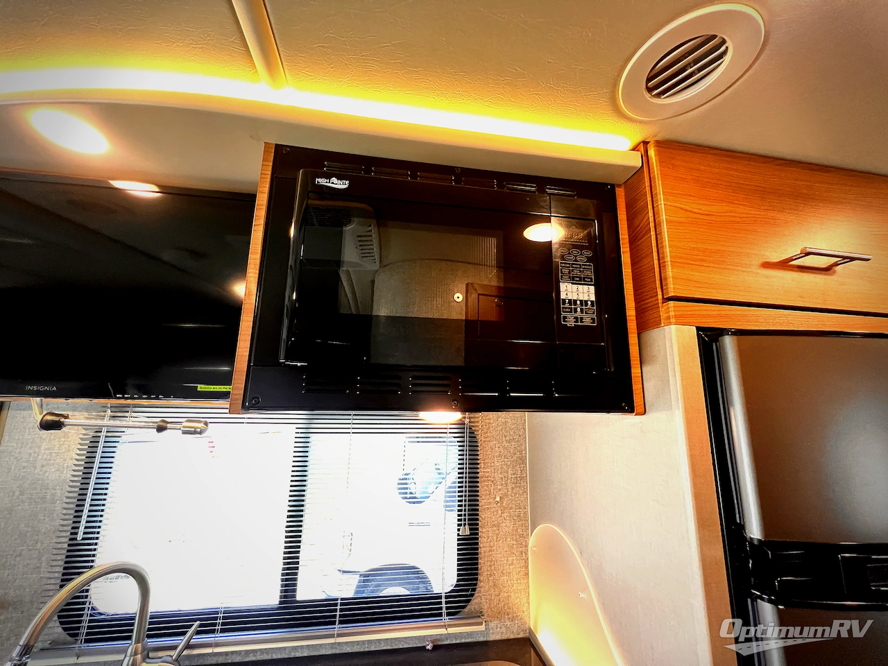 2017 Winnebago View 24V Photo 11