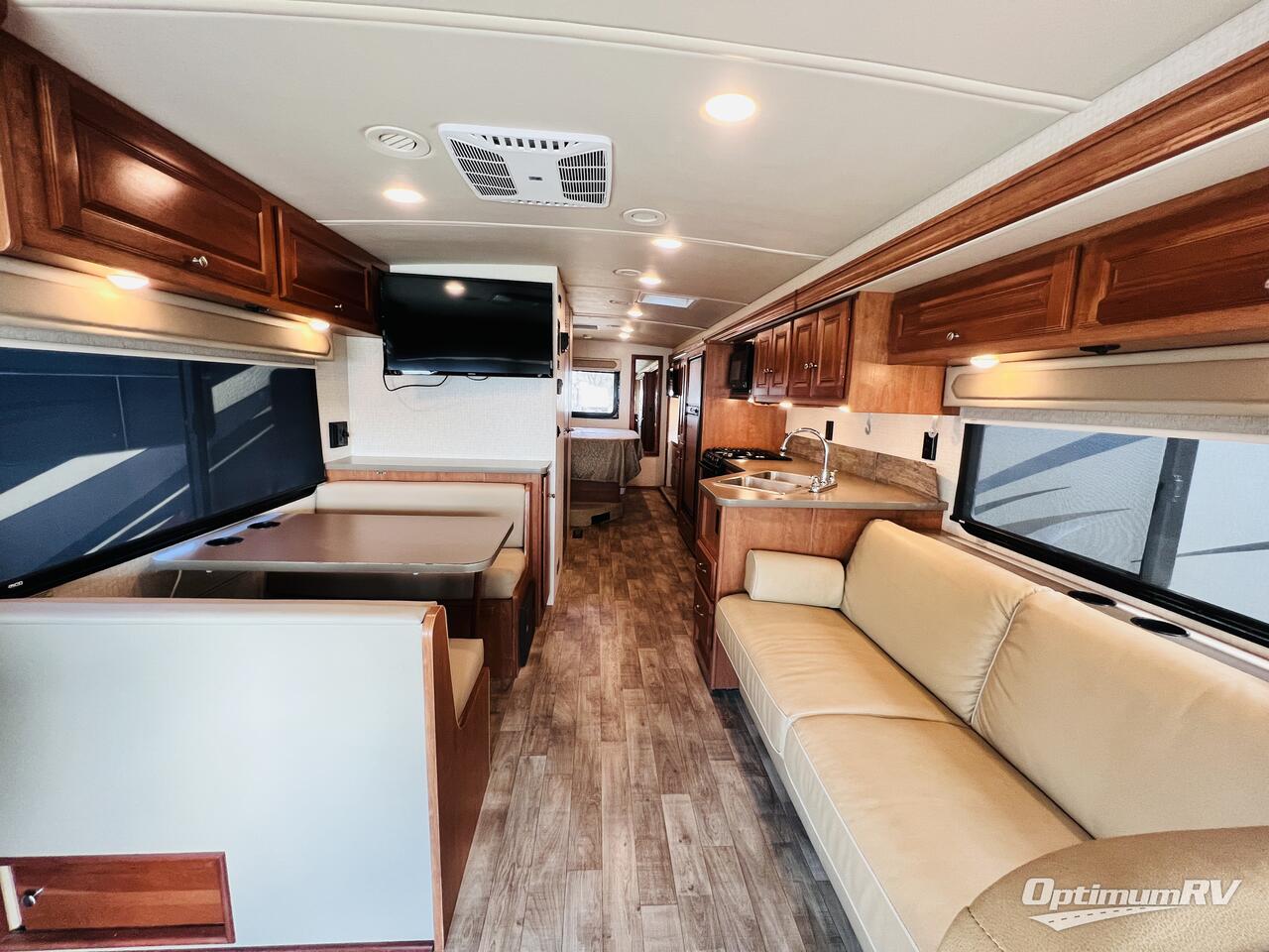 2018 Winnebago Vista 29VE Photo 6