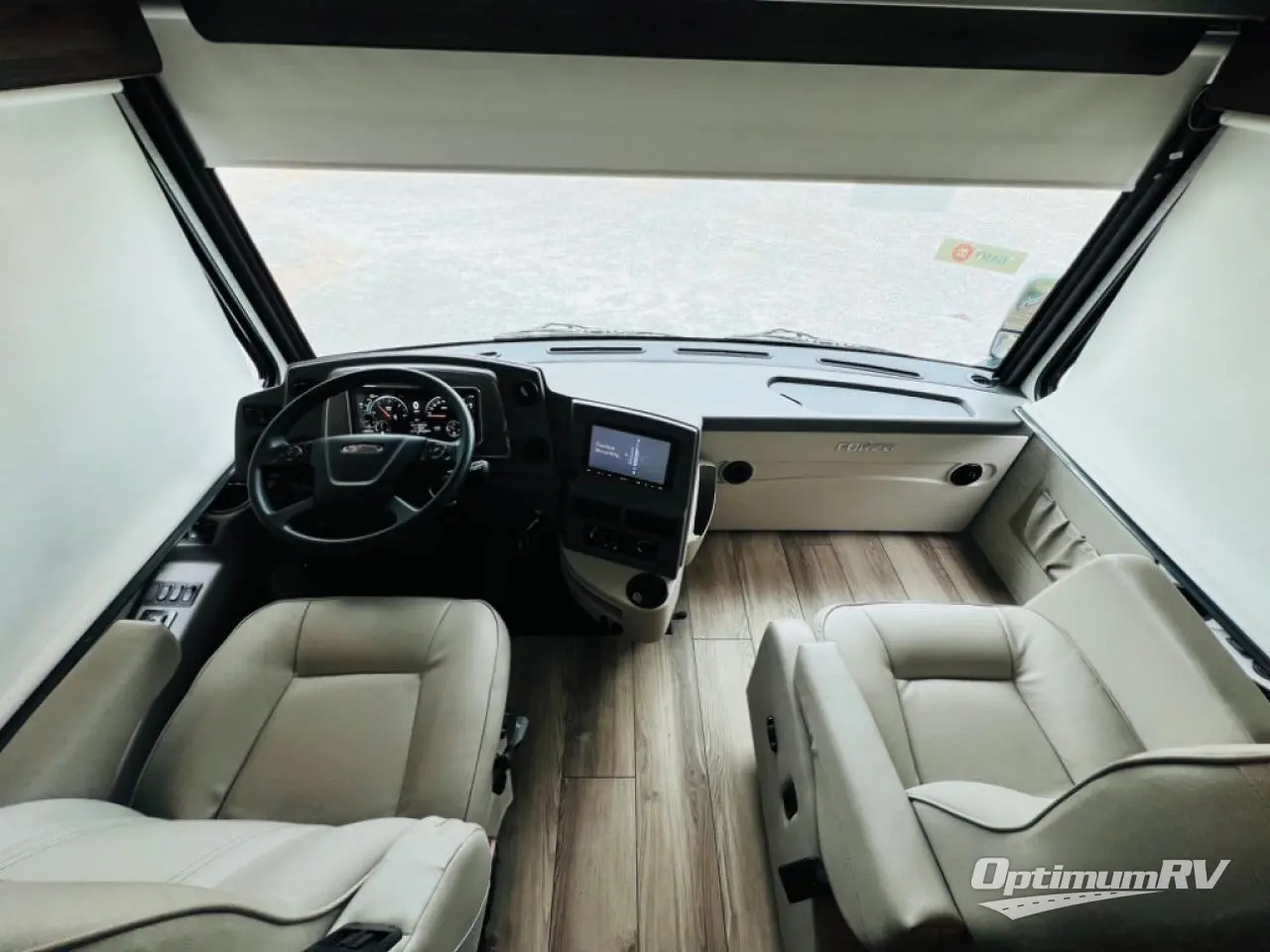 2021 Winnebago Forza 34T Photo 2