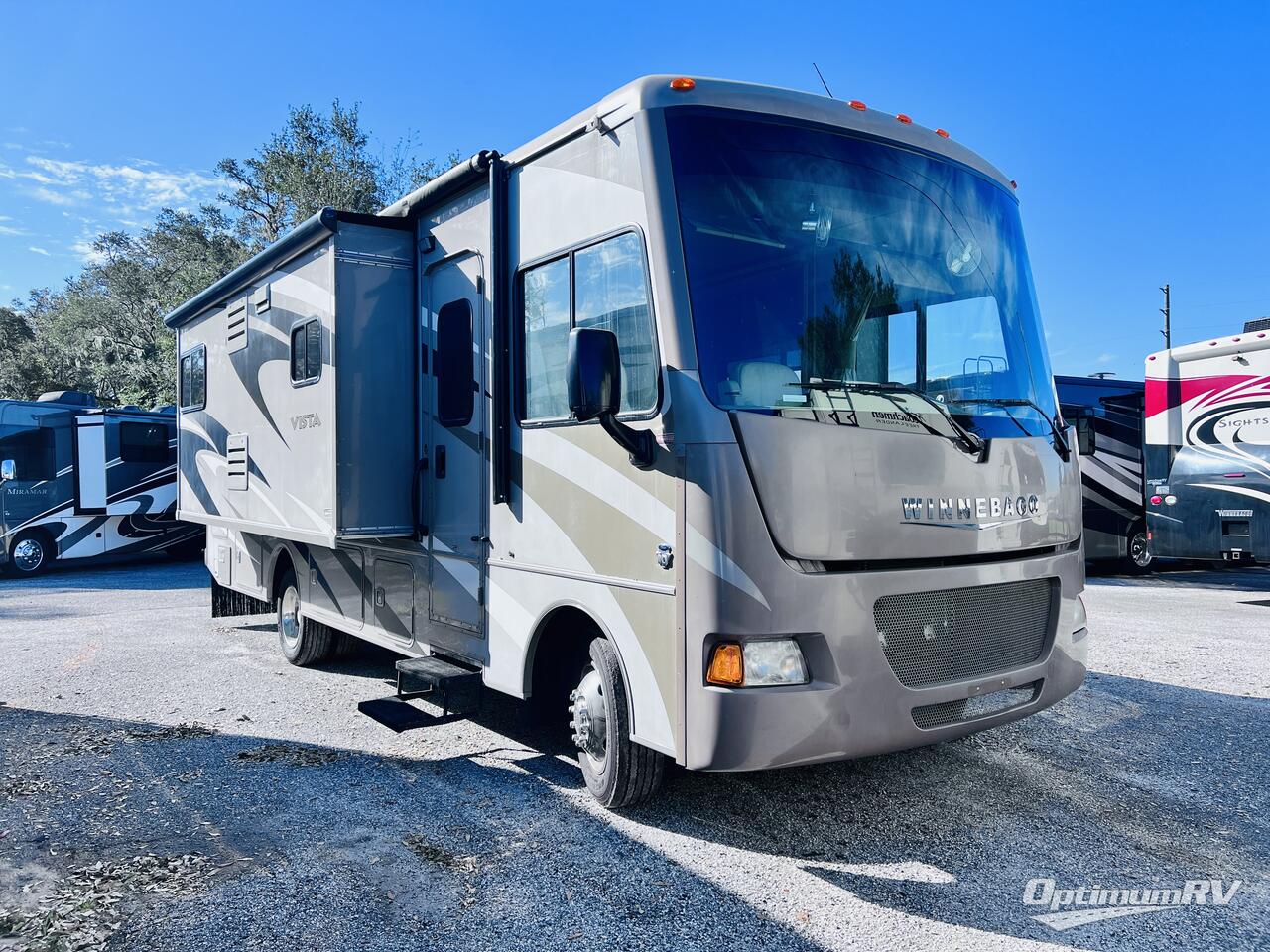 2014 Winnebago Vista 27N Photo 1