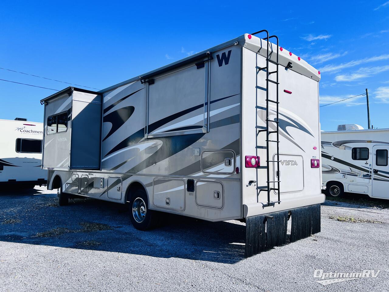 2014 Winnebago Vista 27N Photo 2