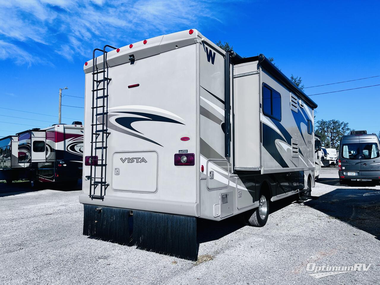 2014 Winnebago Vista 27N Photo 3