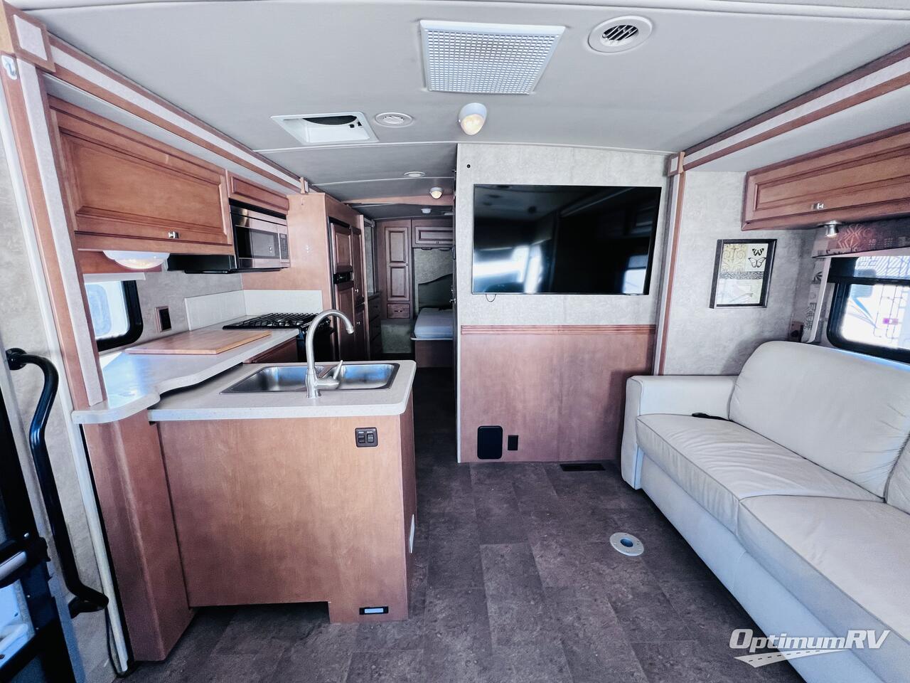 2014 Winnebago Vista 27N Photo 4