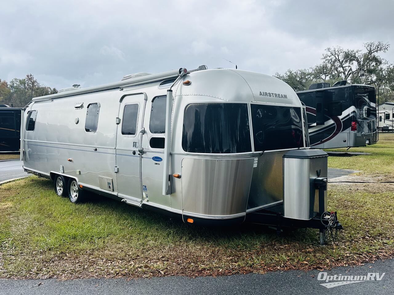 2014 Airstream Classic 31 Photo 1