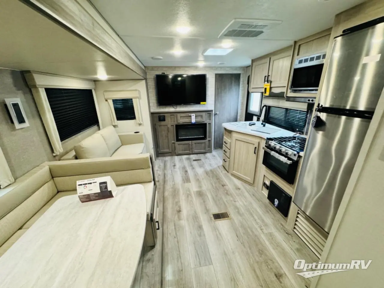 2024 Coachmen Catalina Legacy Edition 293QBCK Photo 6