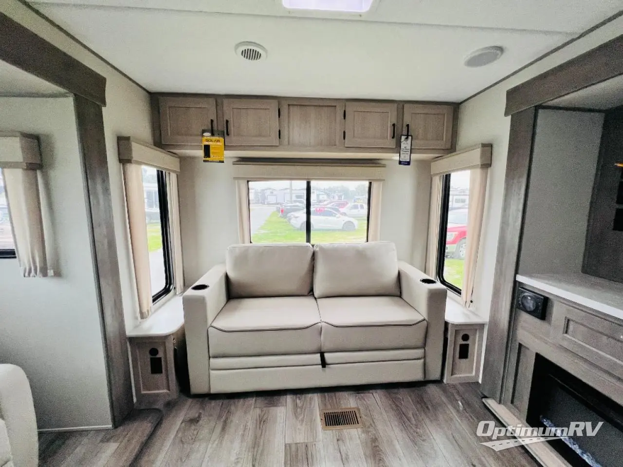 2025 Coachmen Catalina Legacy Edition 313RLTS Photo 6