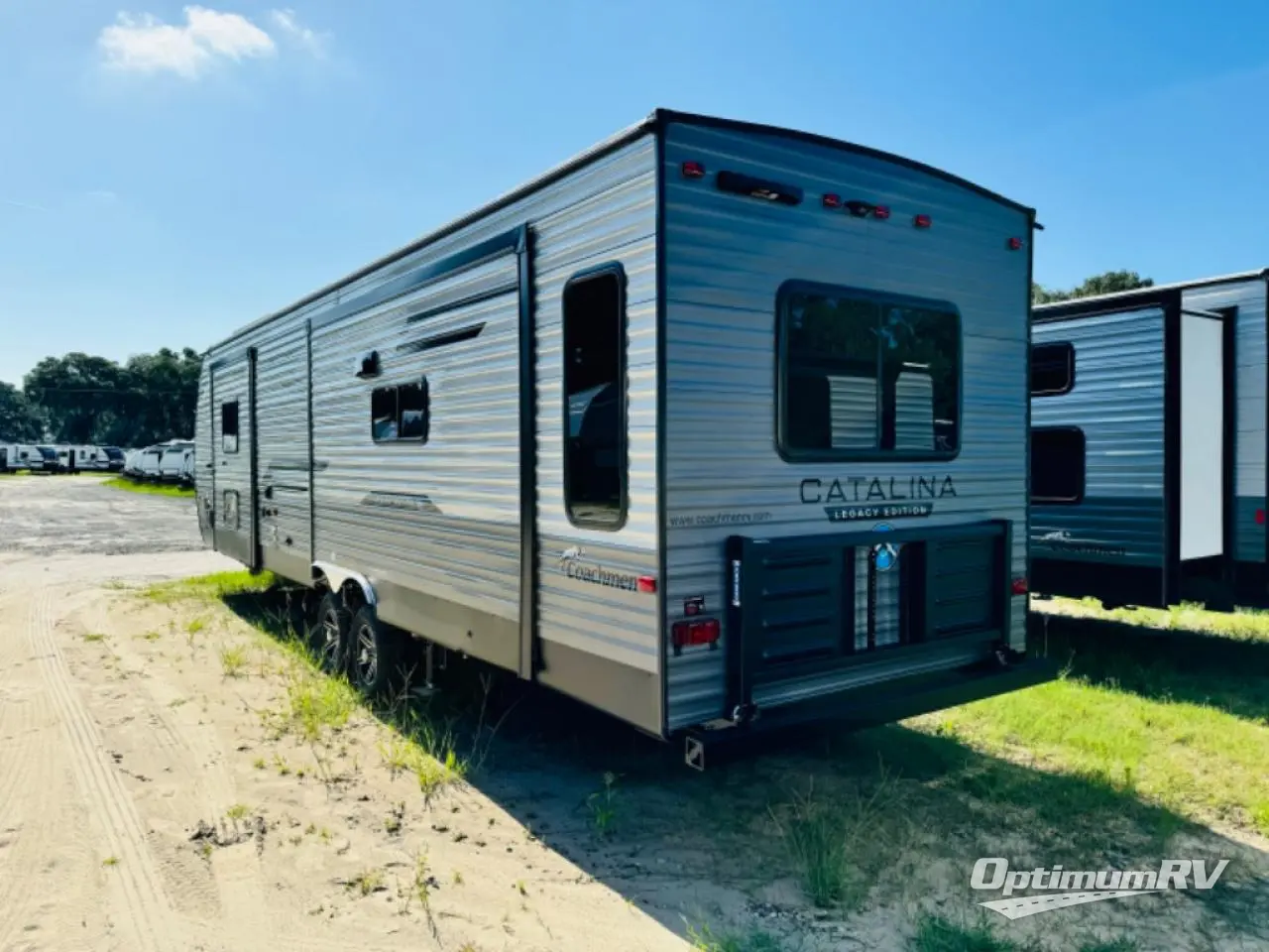 2025 Coachmen Catalina Legacy Edition 313RLTS Photo 3