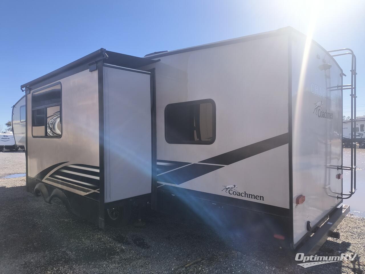 2021 Coachmen Chaparral Lite 274BH Photo 2