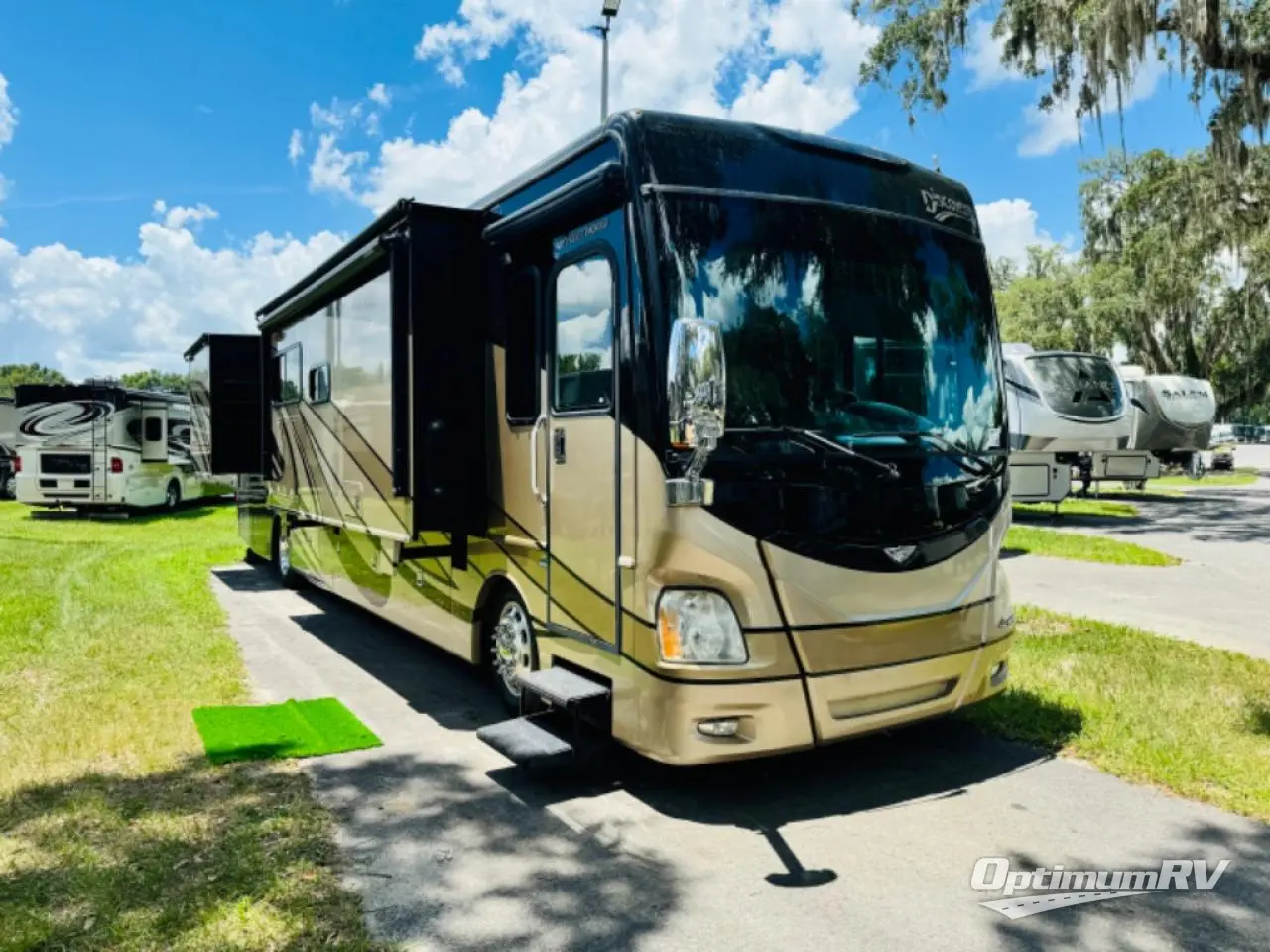 2014 Fleetwood Discovery 40X Photo 1