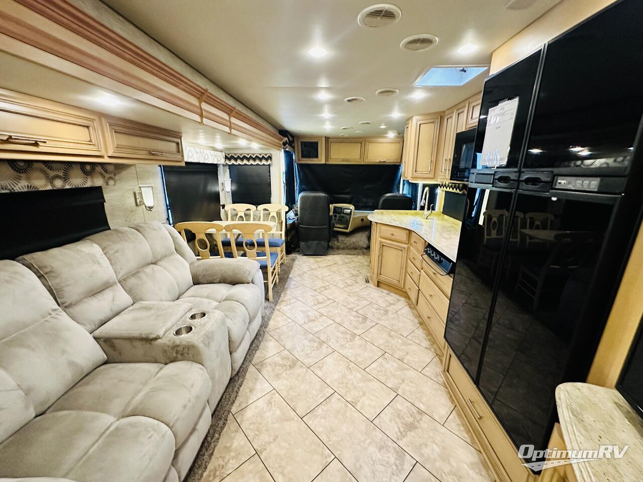 2016 Newmar Canyon Star 3710 Photo 8