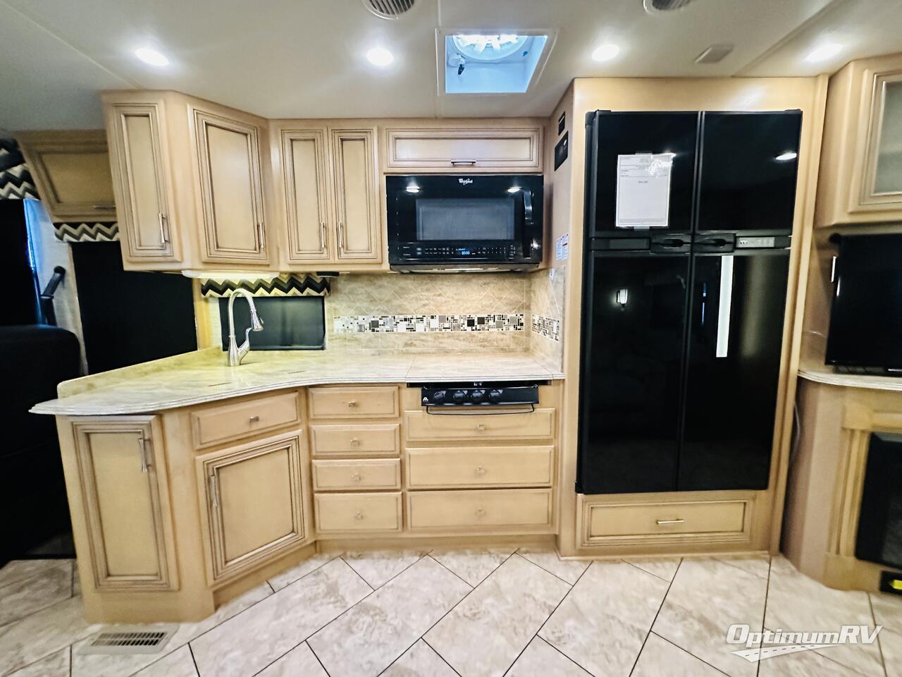 2016 Newmar Canyon Star 3710 Photo 11