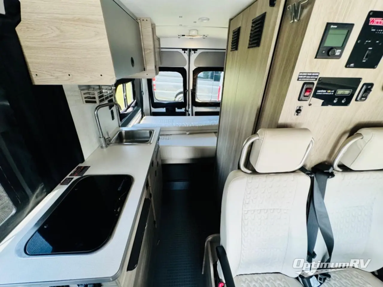 2021 Winnebago Solis 59P Photo 7