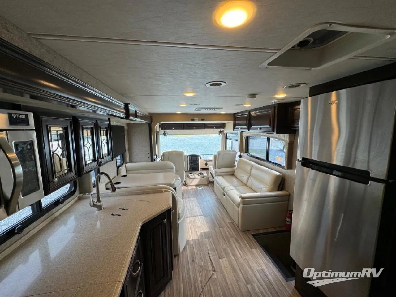 2017 Thor Miramar 34.3 Photo 12