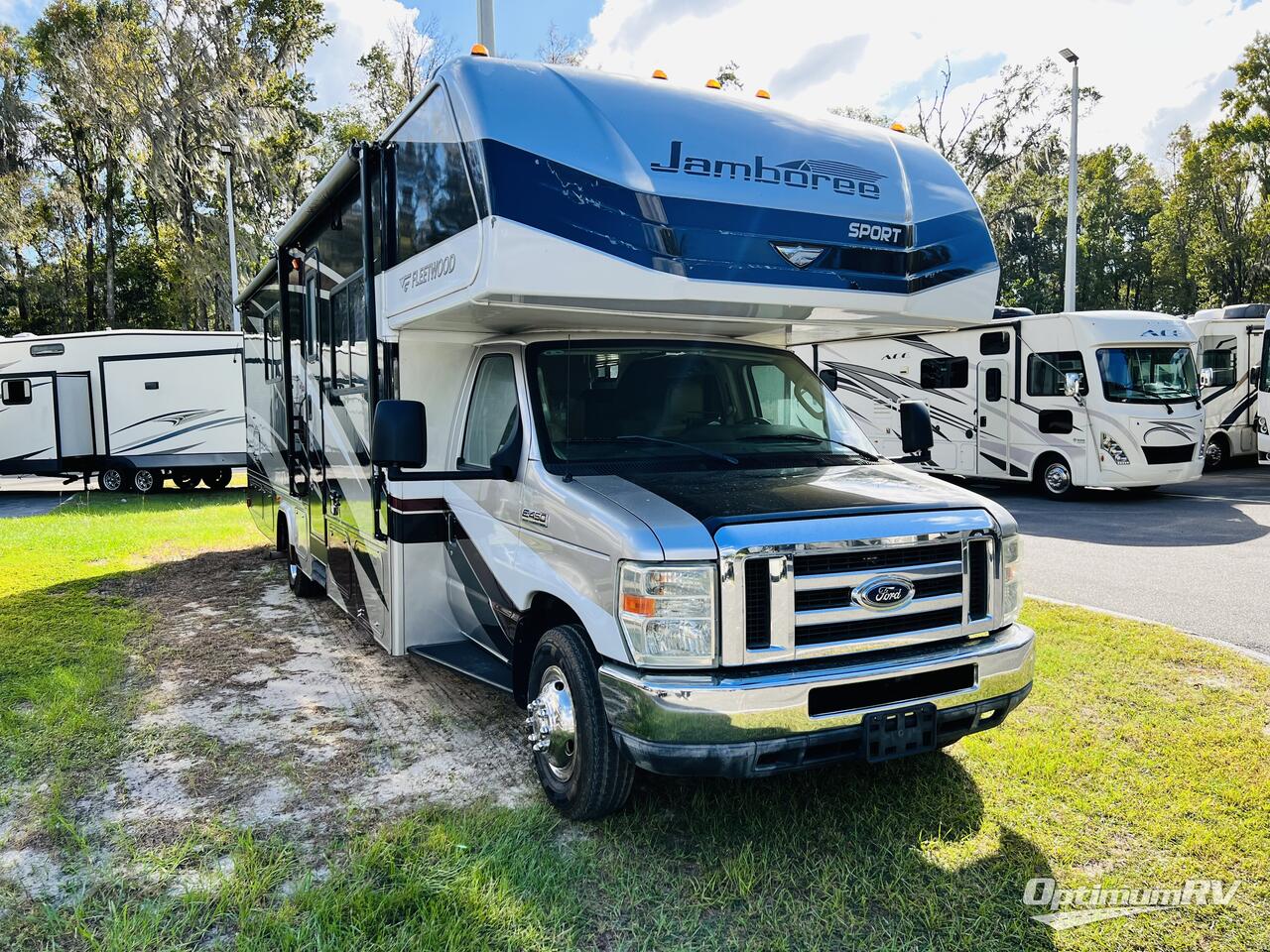 2011 Fleetwood Jamboree Sport 31N Photo 1