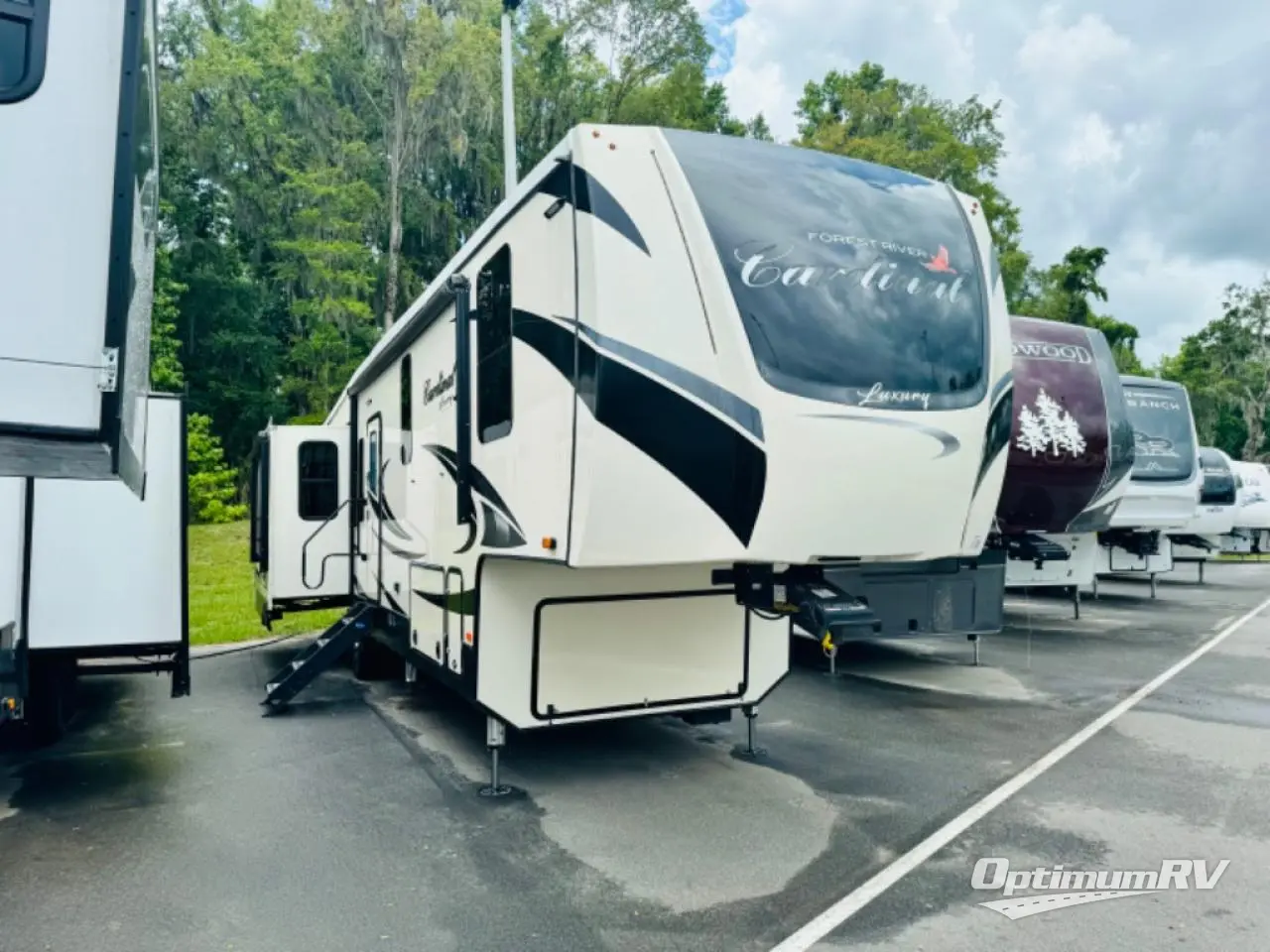 2020 Forest River Cardinal Luxury 345RLX Photo 1