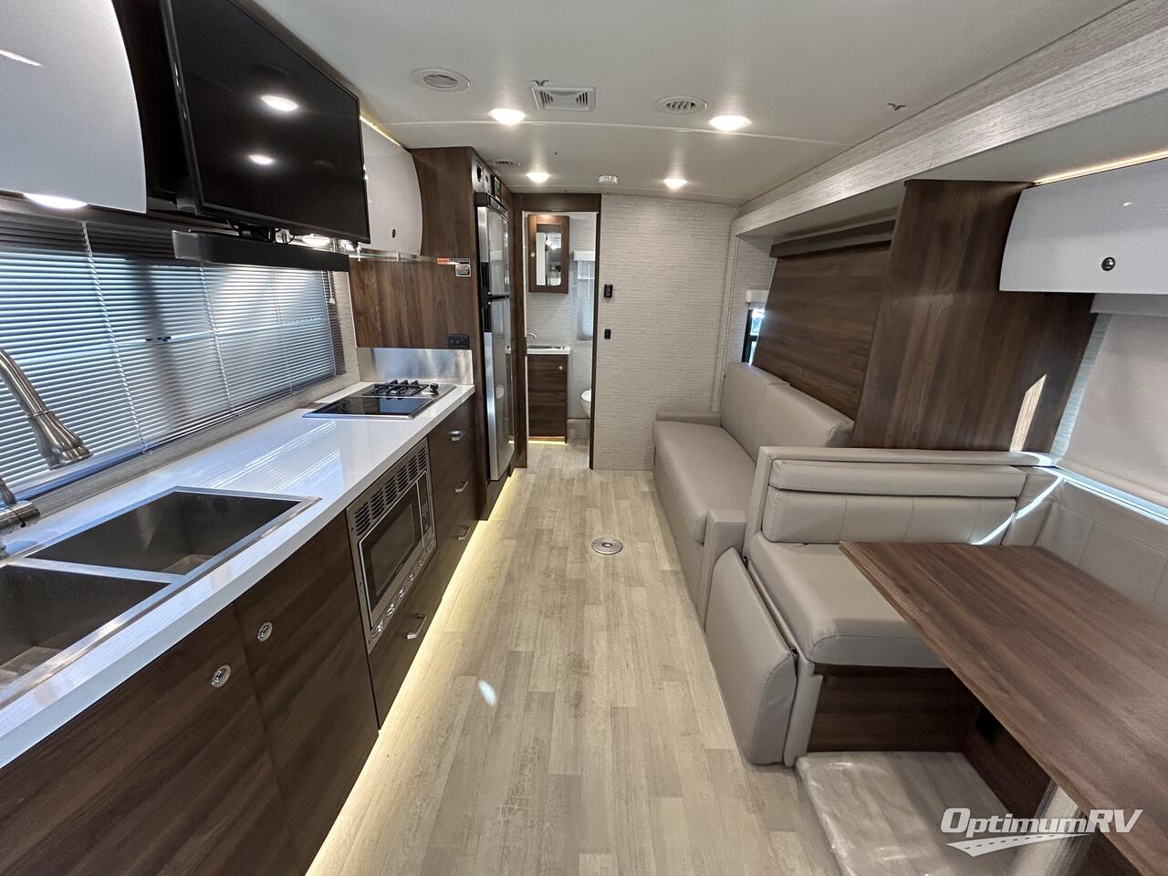 2022 Winnebago Navion 24D Photo 6