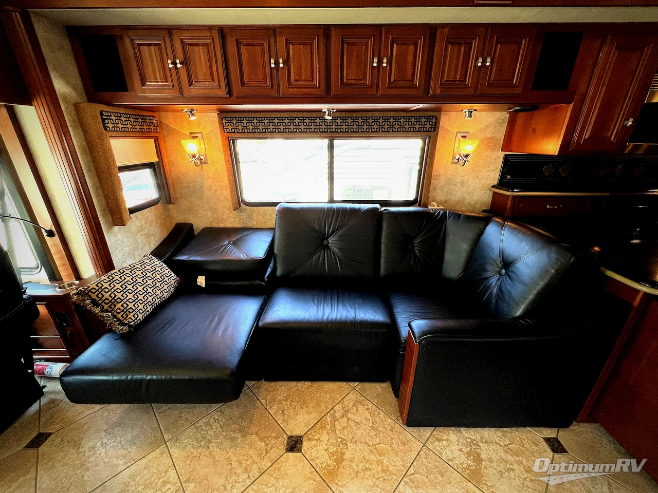 2011 Itasca Ellipse 42QD Photo 6