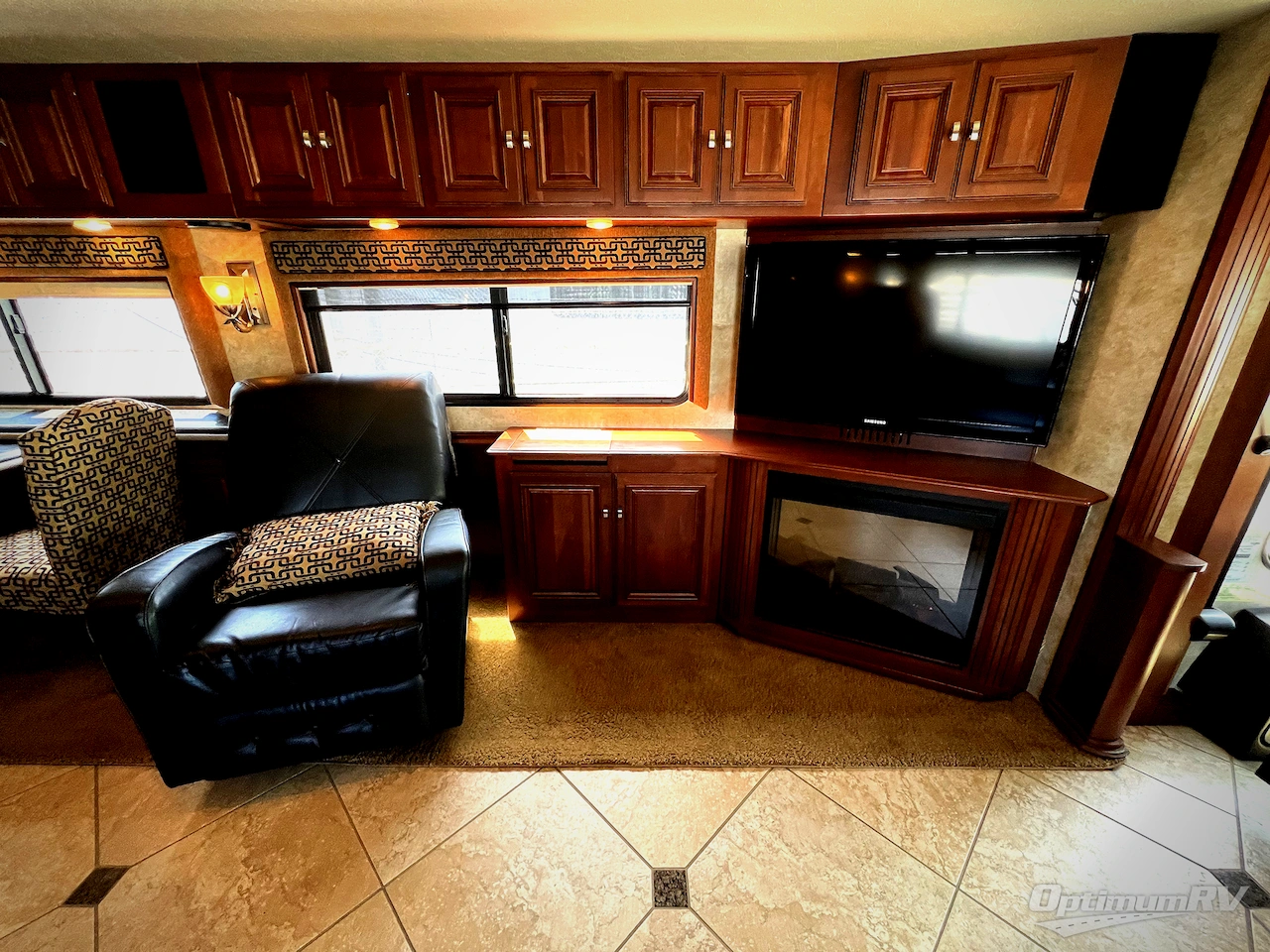 2011 Itasca Ellipse 42QD Photo 7