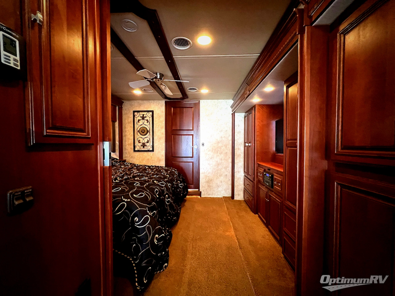 2011 Itasca Ellipse 42QD Photo 22