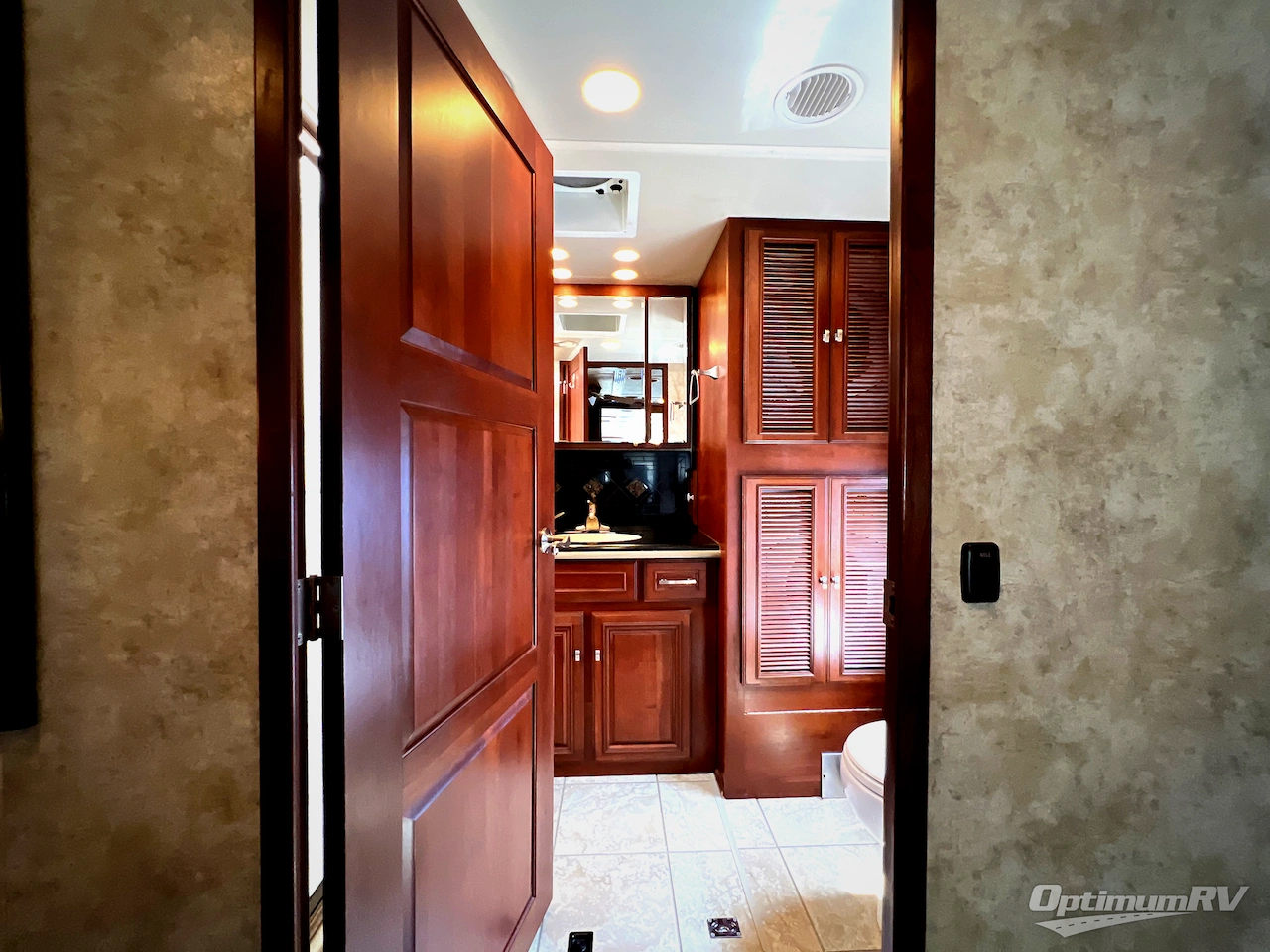 2011 Itasca Ellipse 42QD Photo 26