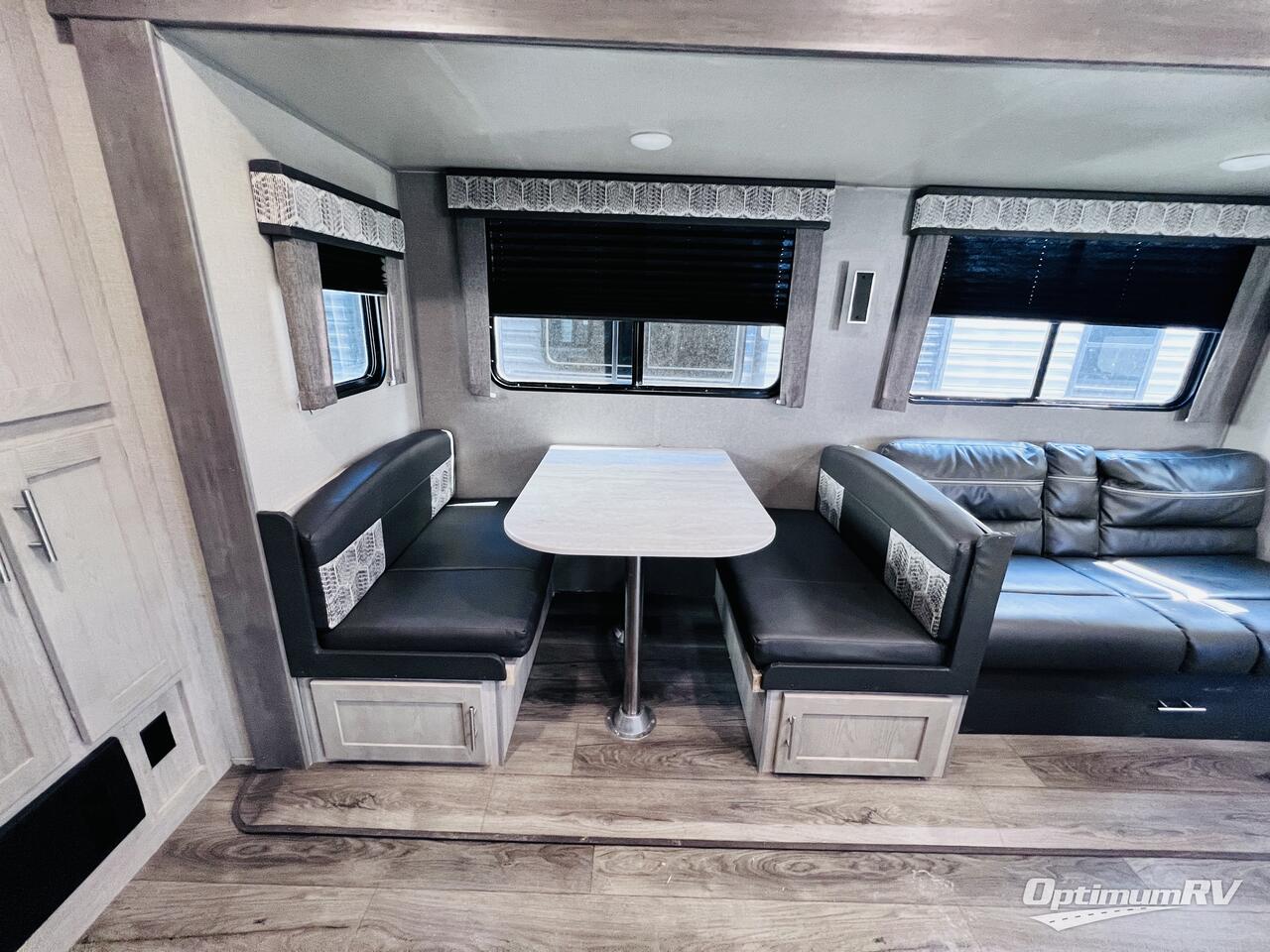 2023 Coachmen Catalina Legacy 343BHTS Photo 9