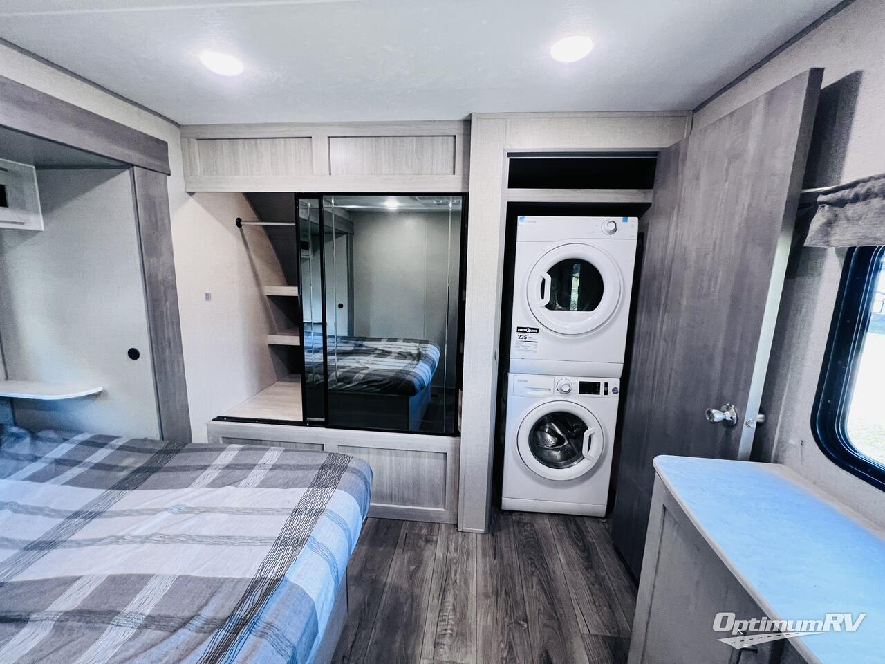 2023 Coachmen Catalina Legacy 343BHTS Photo 23