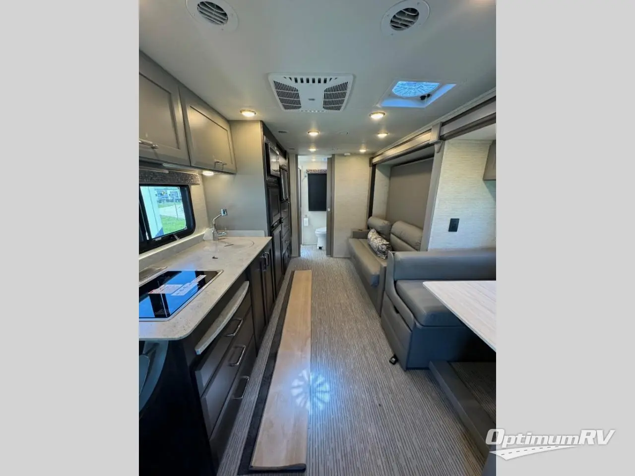 2021 Tiffin Wayfarer 25 RW Photo 5