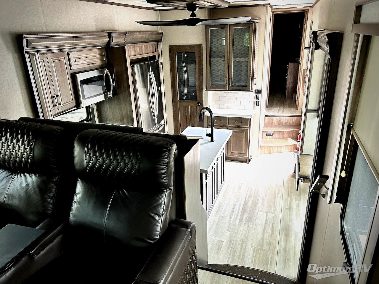 2021 Grand Design Solitude 375RES Photo 4
