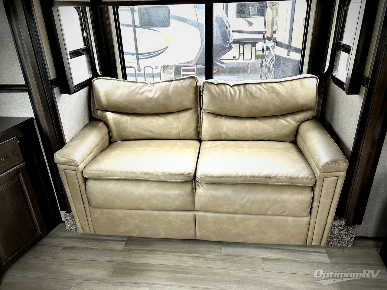 2021 Grand Design Solitude 375RES Photo 5