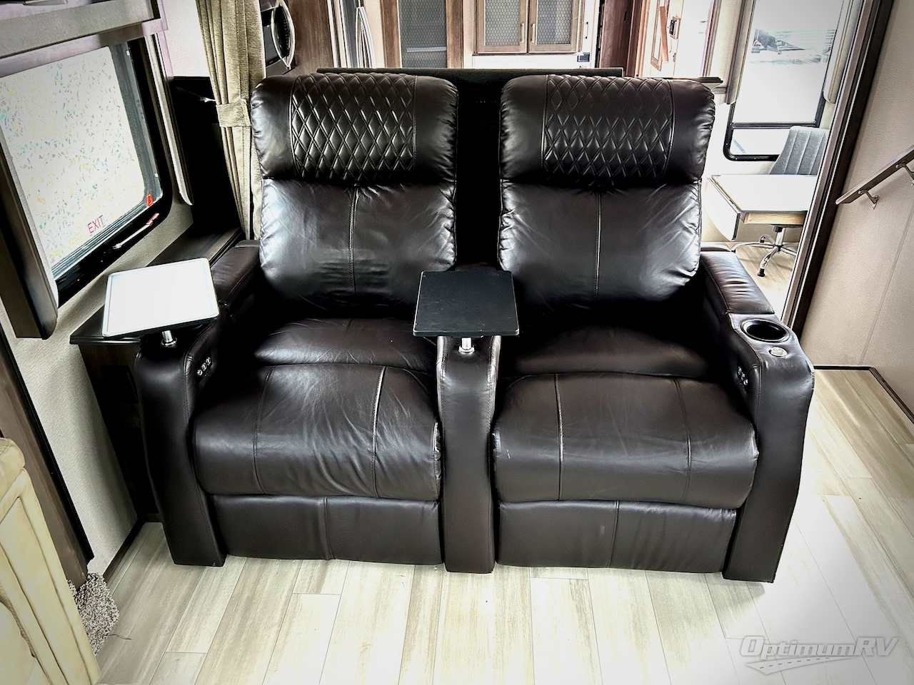 2021 Grand Design Solitude 375RES Photo 6