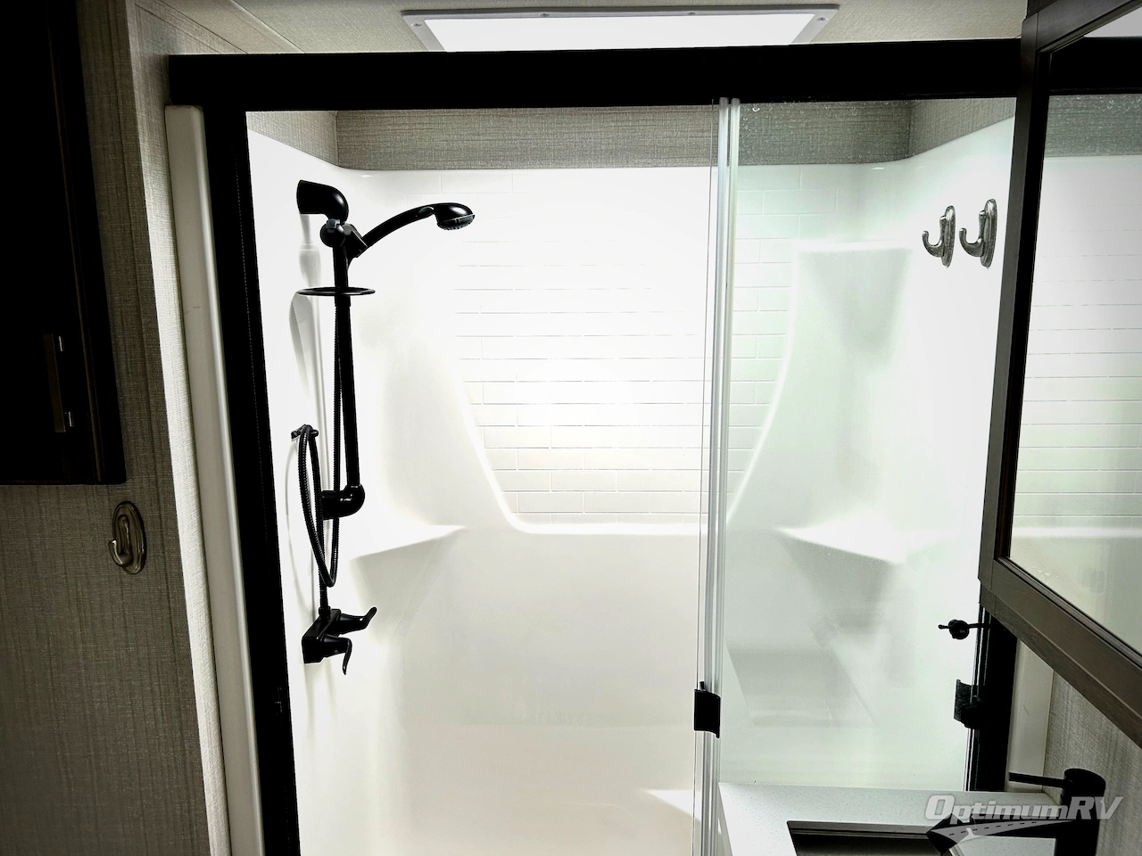 2021 Grand Design Solitude 375RES Photo 21