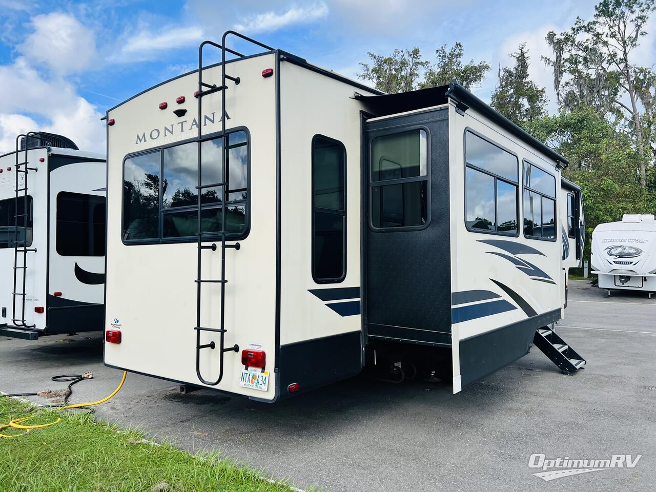 2019 Keystone Montana High Country 331RL Photo 2