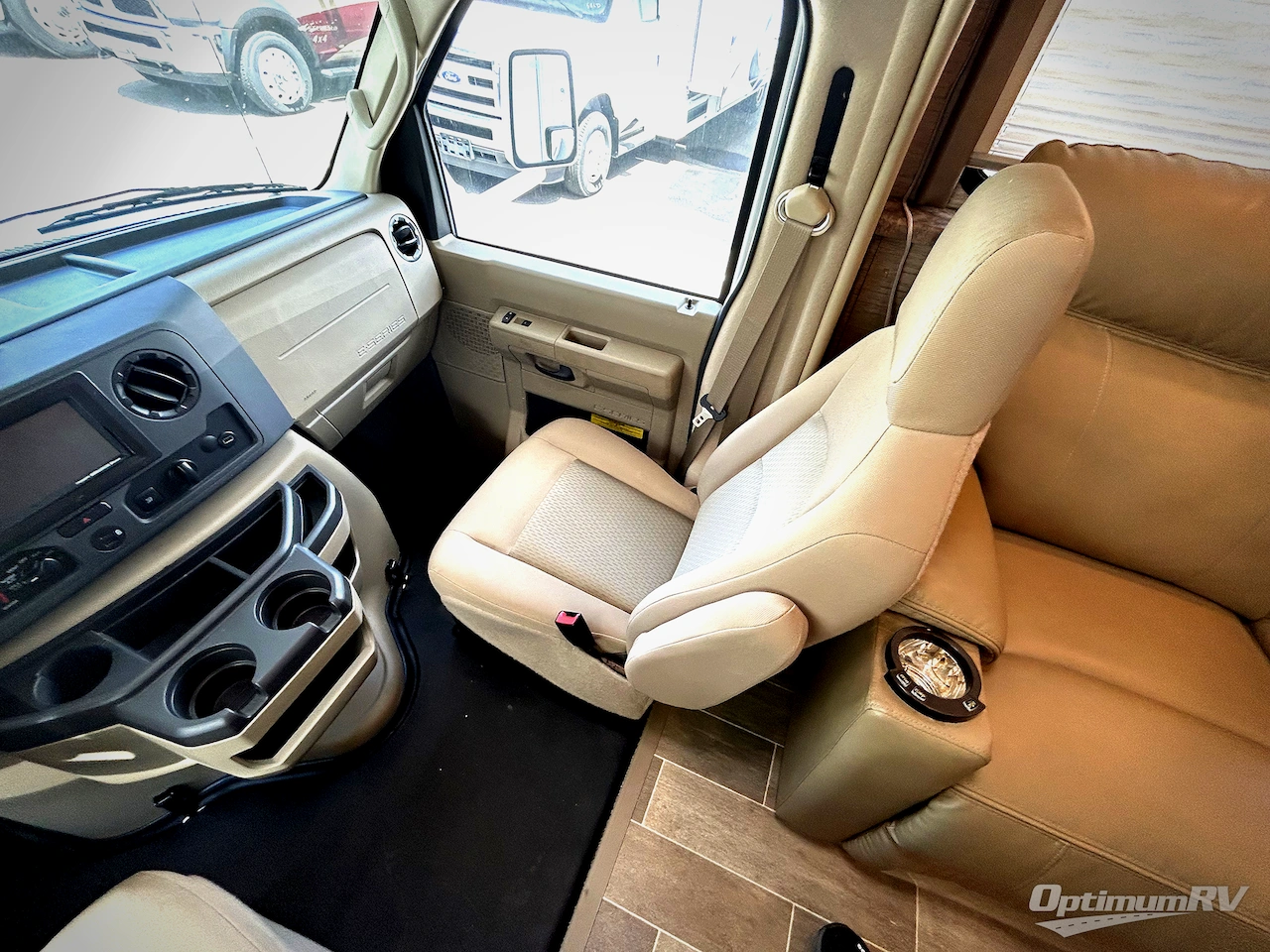 2022 Thor Quantum SE SE28 Ford Photo 9