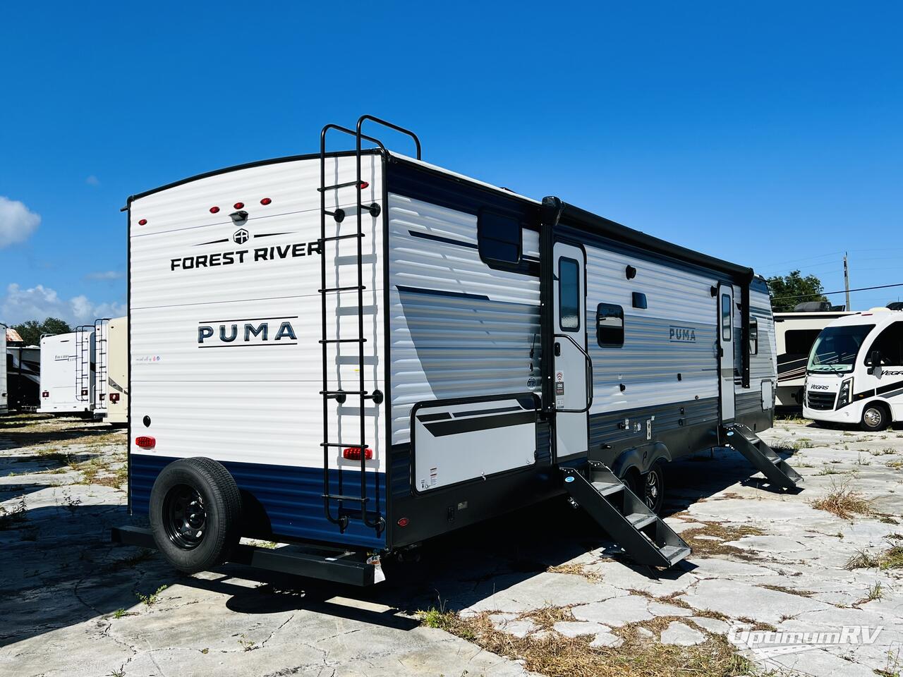 2025 Palomino Puma 28BHSS Photo 2