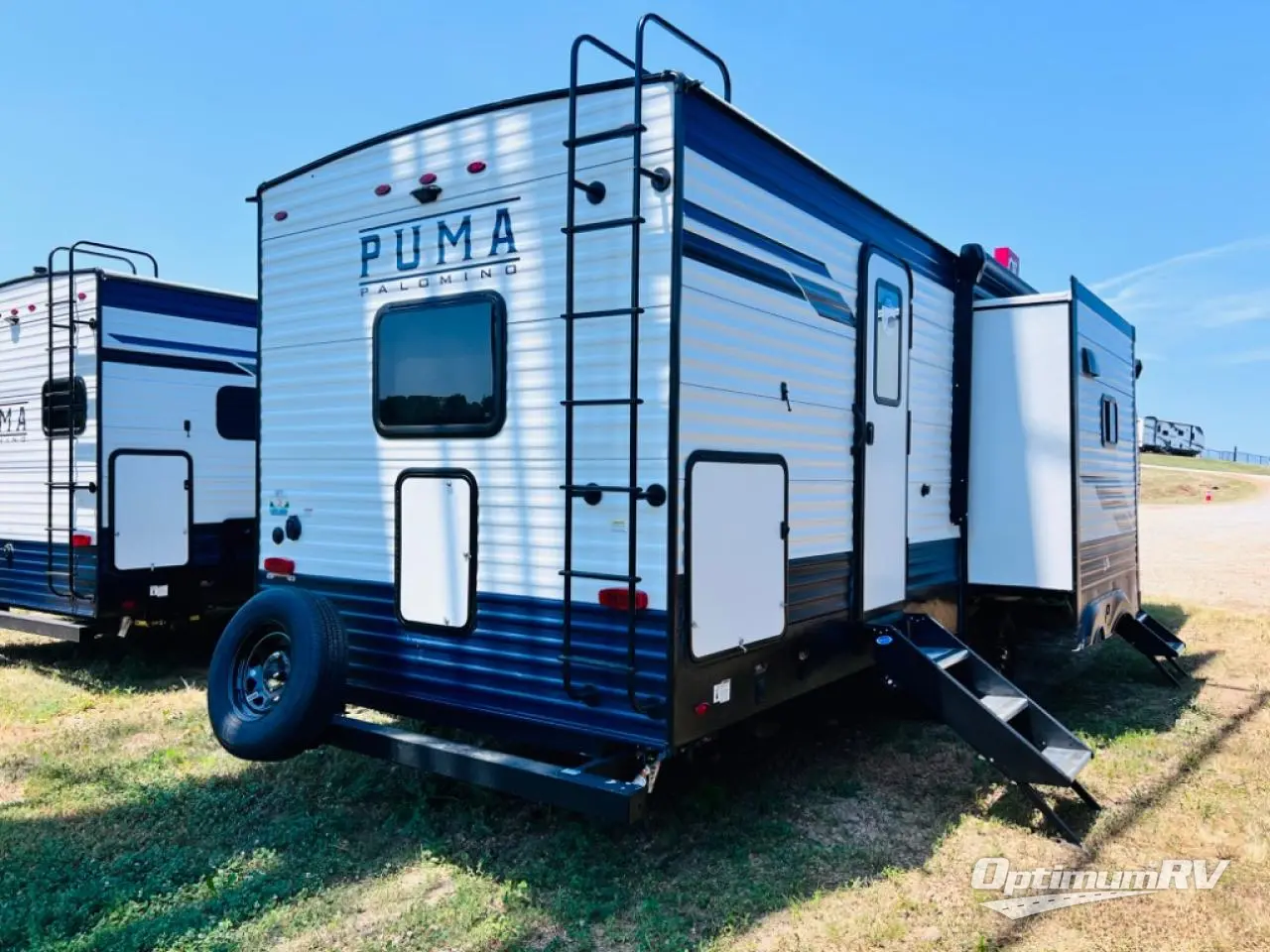 2024 Palomino Puma 32BH2B Photo 2