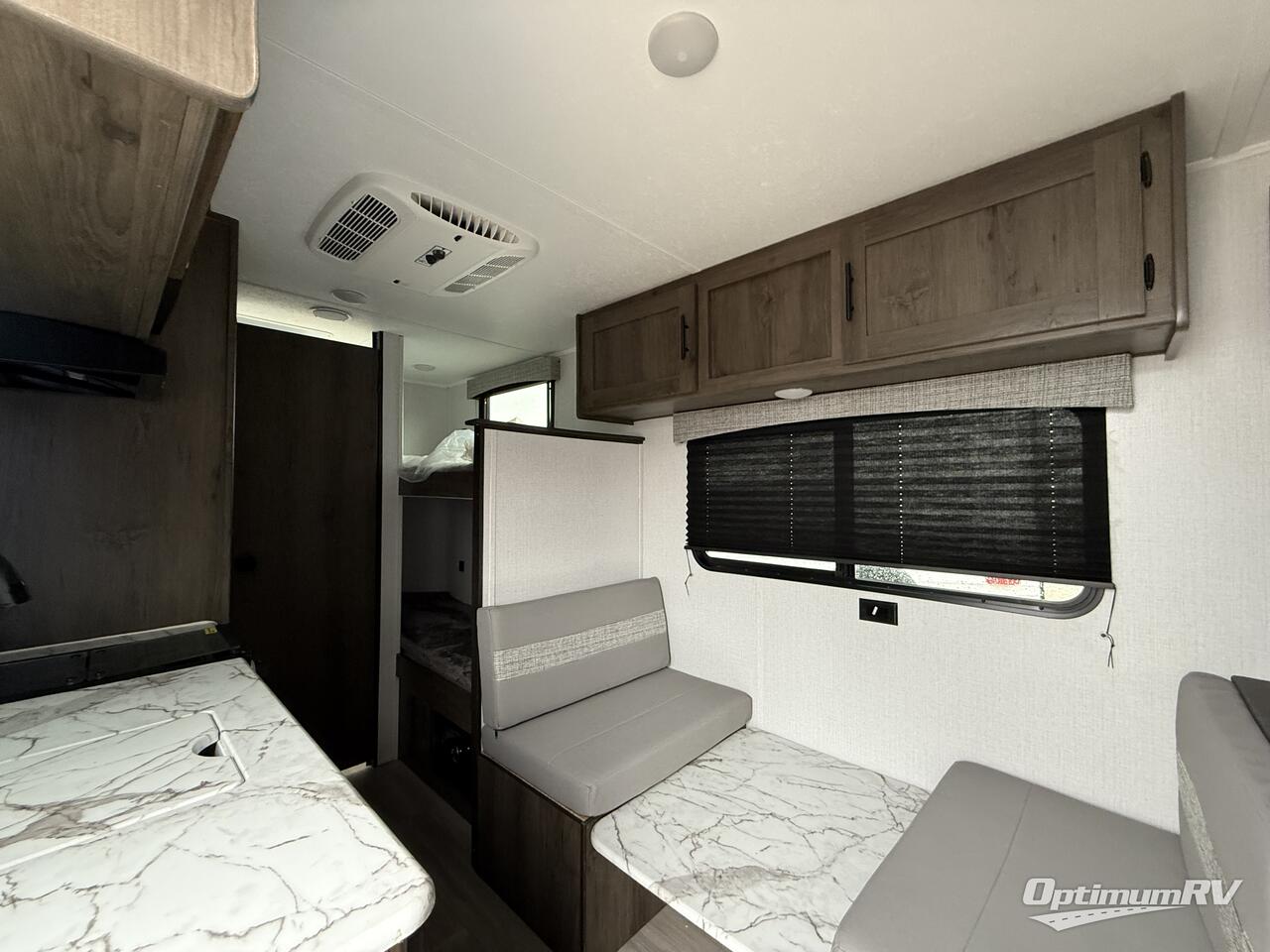 2022 Coachmen Clipper Ultra-Lite 17BH Photo 4