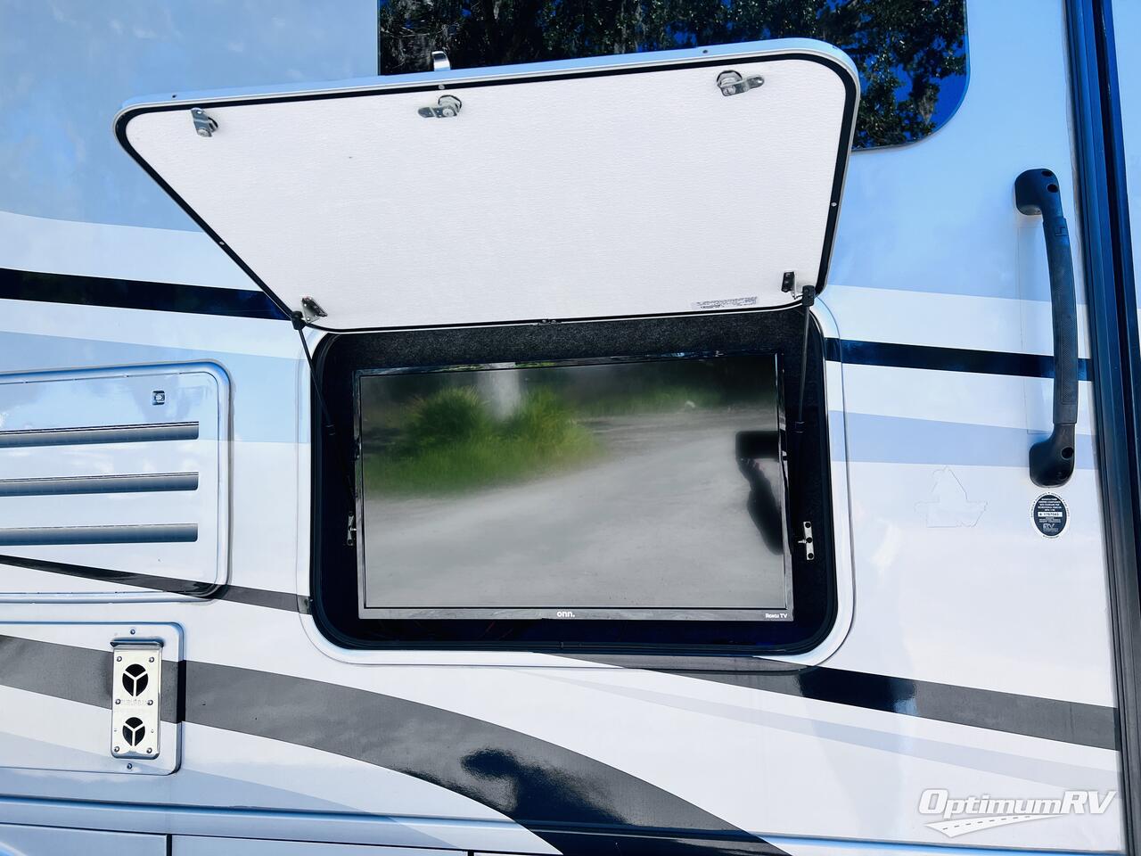 2020 Tiffin Wayfarer 25 RW Photo 19