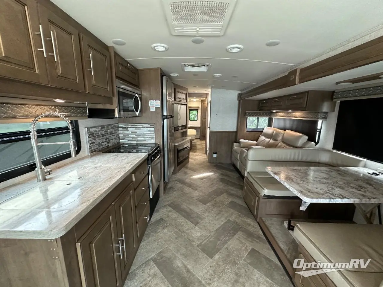 2021 Forest River Georgetown 5 Series 34M5 Photo 8